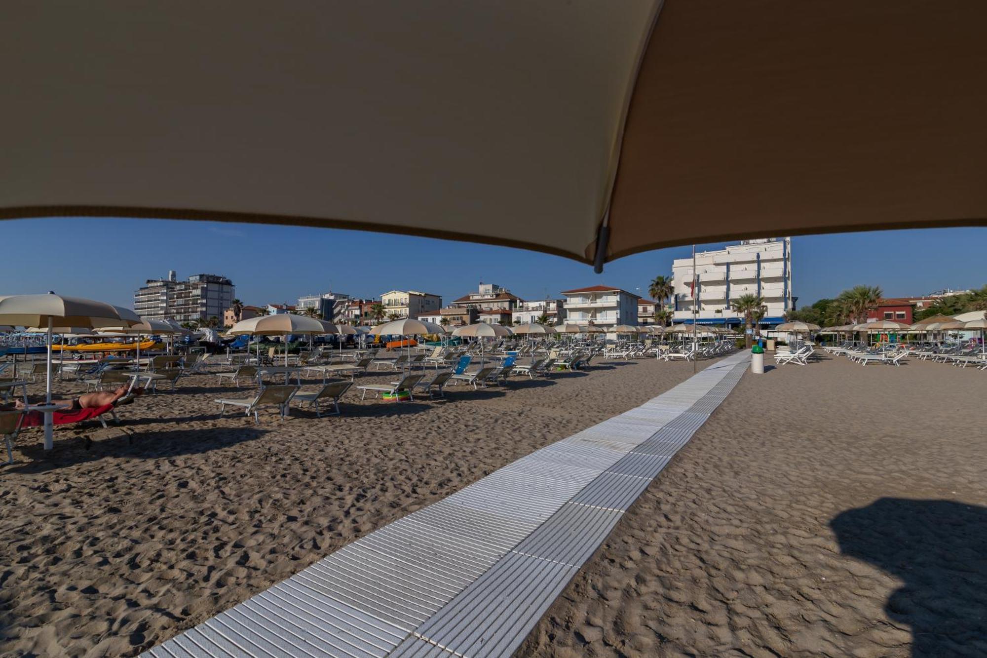Residence Sunrise San Benedetto del Tronto Eksteriør billede